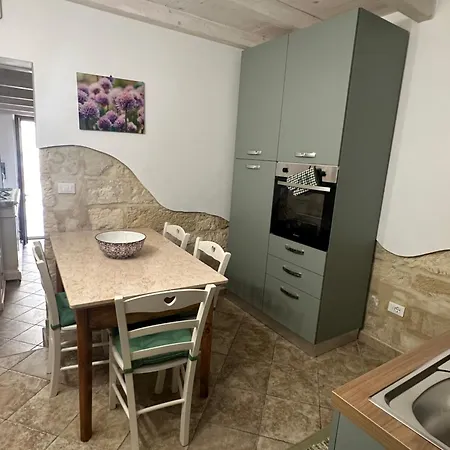 Lunea's Apartment